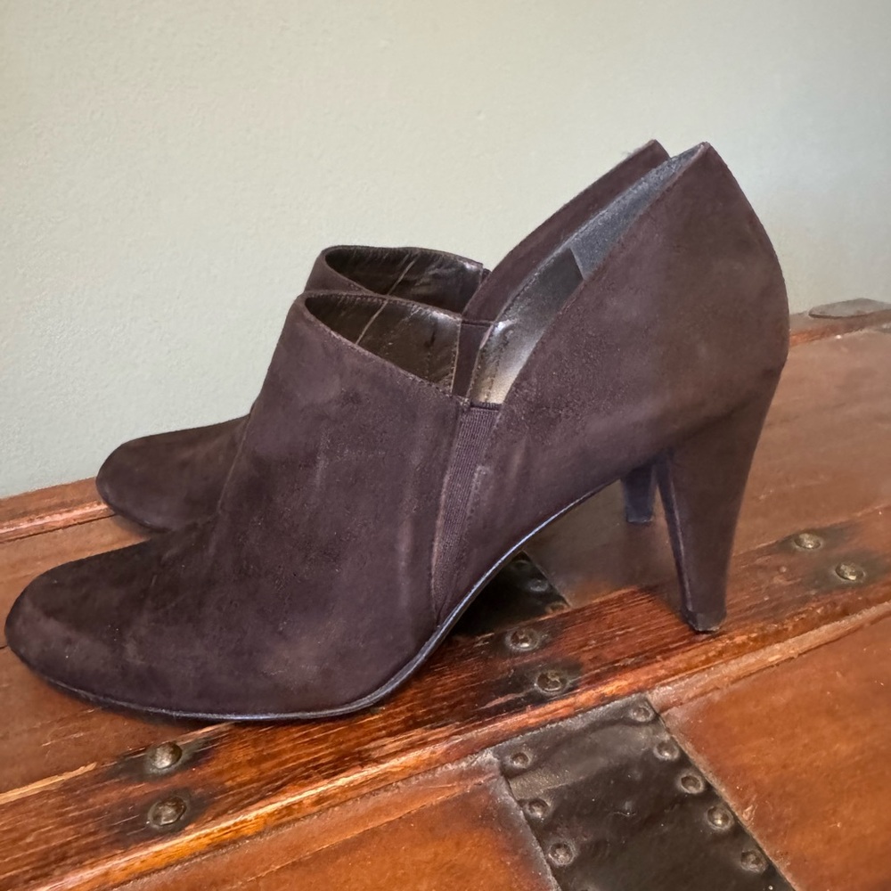 Stuart Weitzman Brown Suede Booties 9.5